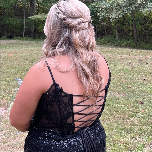 Black JVN Homecoming Dress! Worn ONCE - Picture 4 of 5